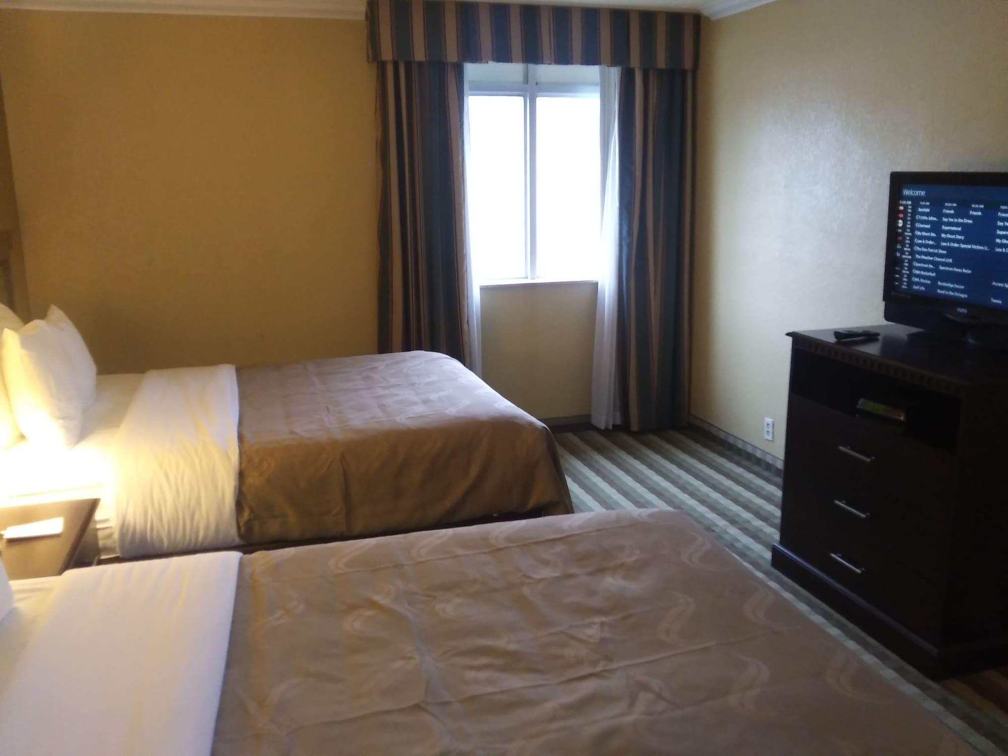 Quality Inn And Suites Fairgrounds - Syracuse Seneca Knolls Kültér fotó