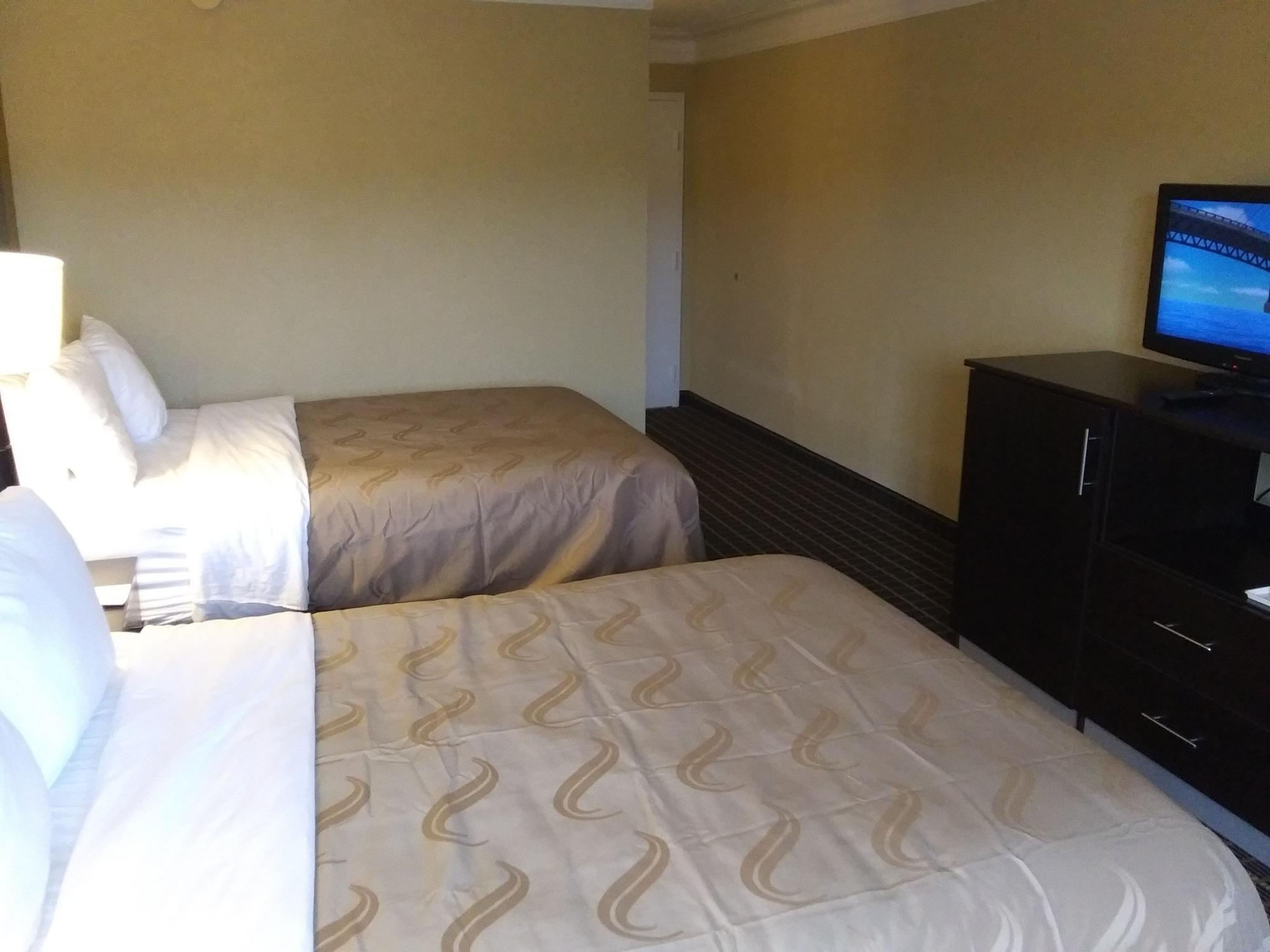Quality Inn And Suites Fairgrounds - Syracuse Seneca Knolls Kültér fotó