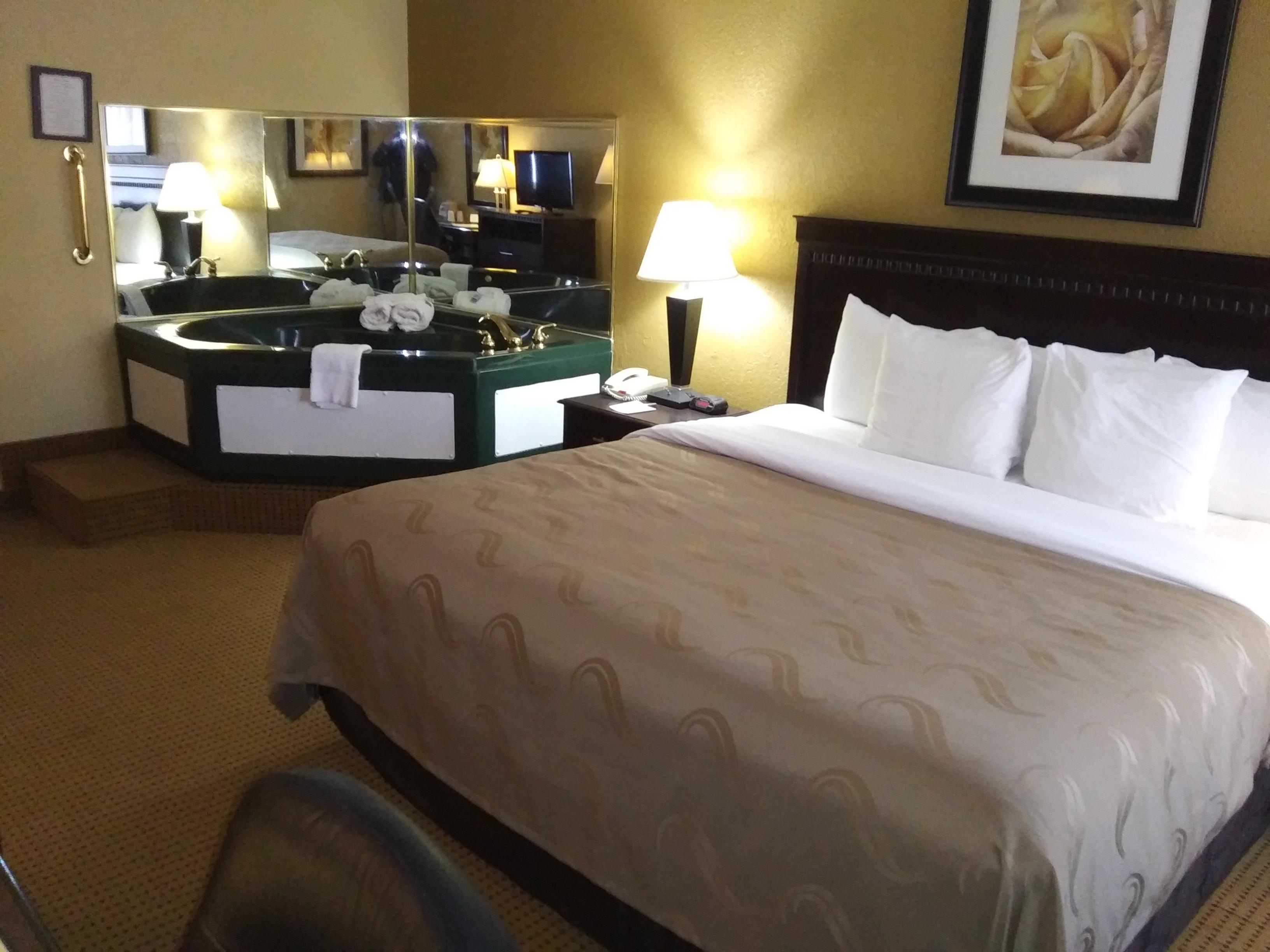 Quality Inn And Suites Fairgrounds - Syracuse Seneca Knolls Kültér fotó