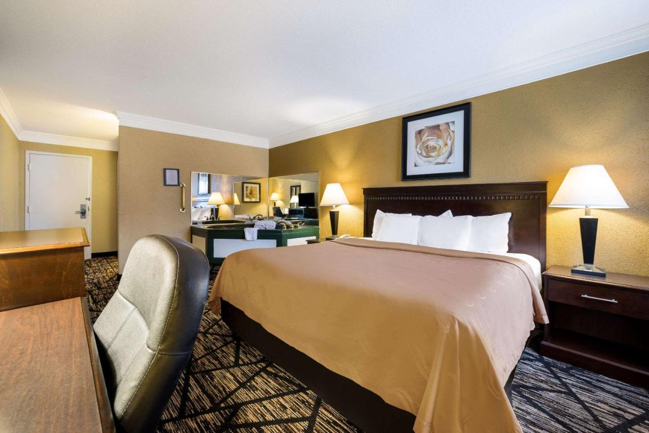 Quality Inn And Suites Fairgrounds - Syracuse Seneca Knolls Kültér fotó
