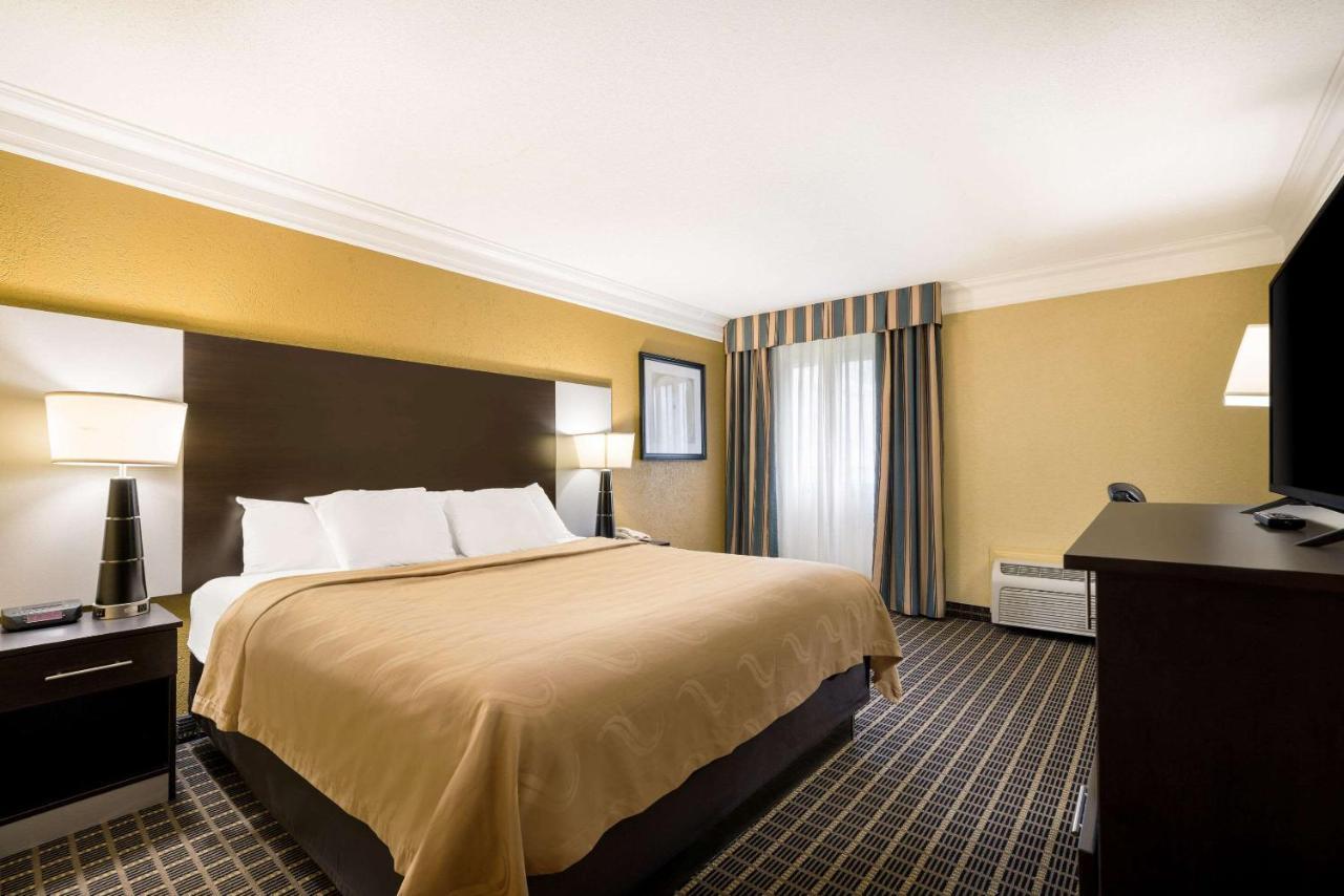 Quality Inn And Suites Fairgrounds - Syracuse Seneca Knolls Kültér fotó