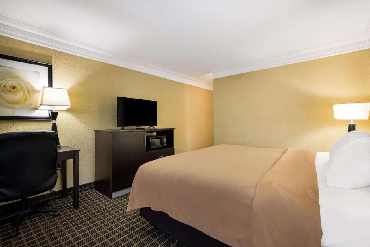 Quality Inn And Suites Fairgrounds - Syracuse Seneca Knolls Kültér fotó