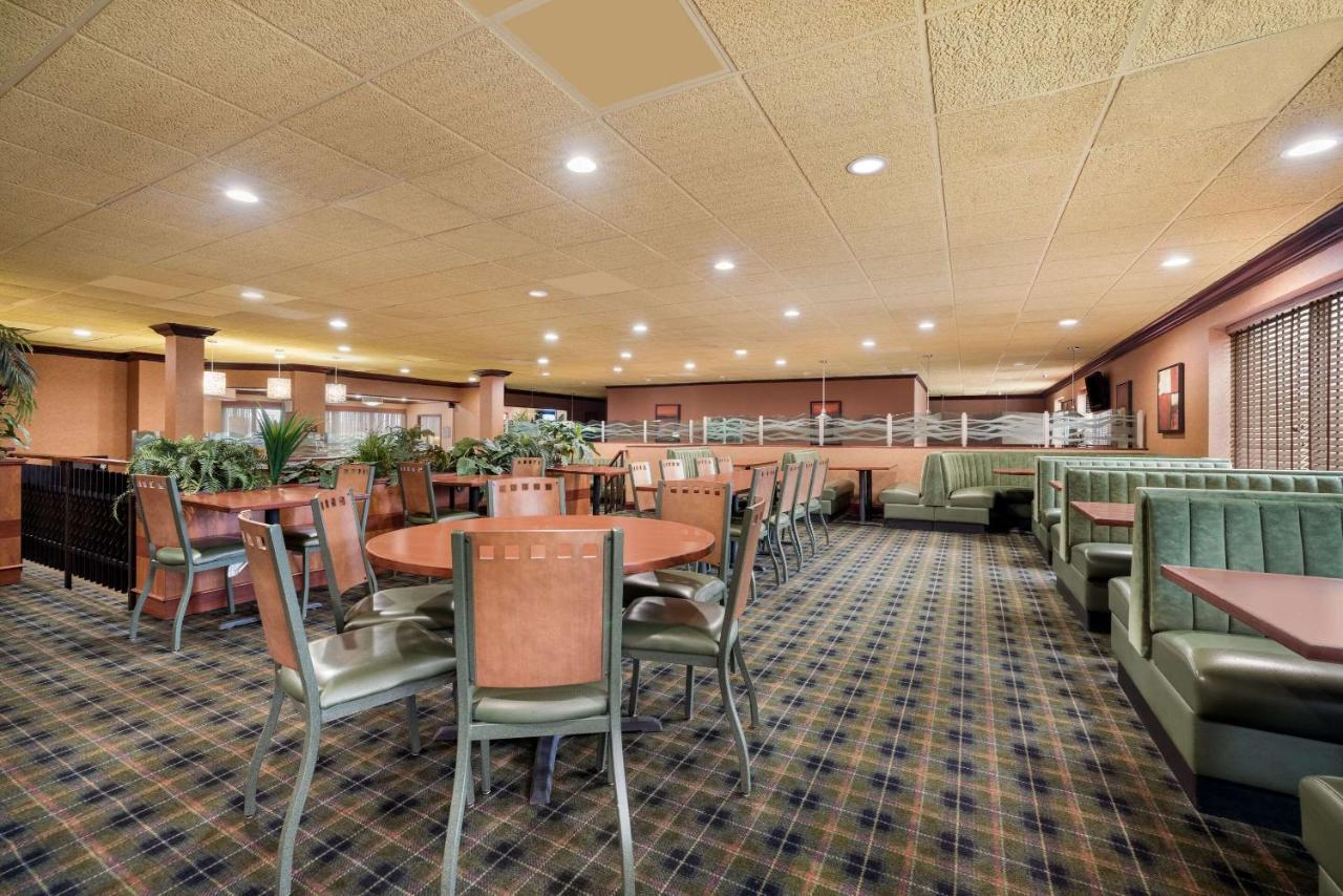 Quality Inn And Suites Fairgrounds - Syracuse Seneca Knolls Kültér fotó
