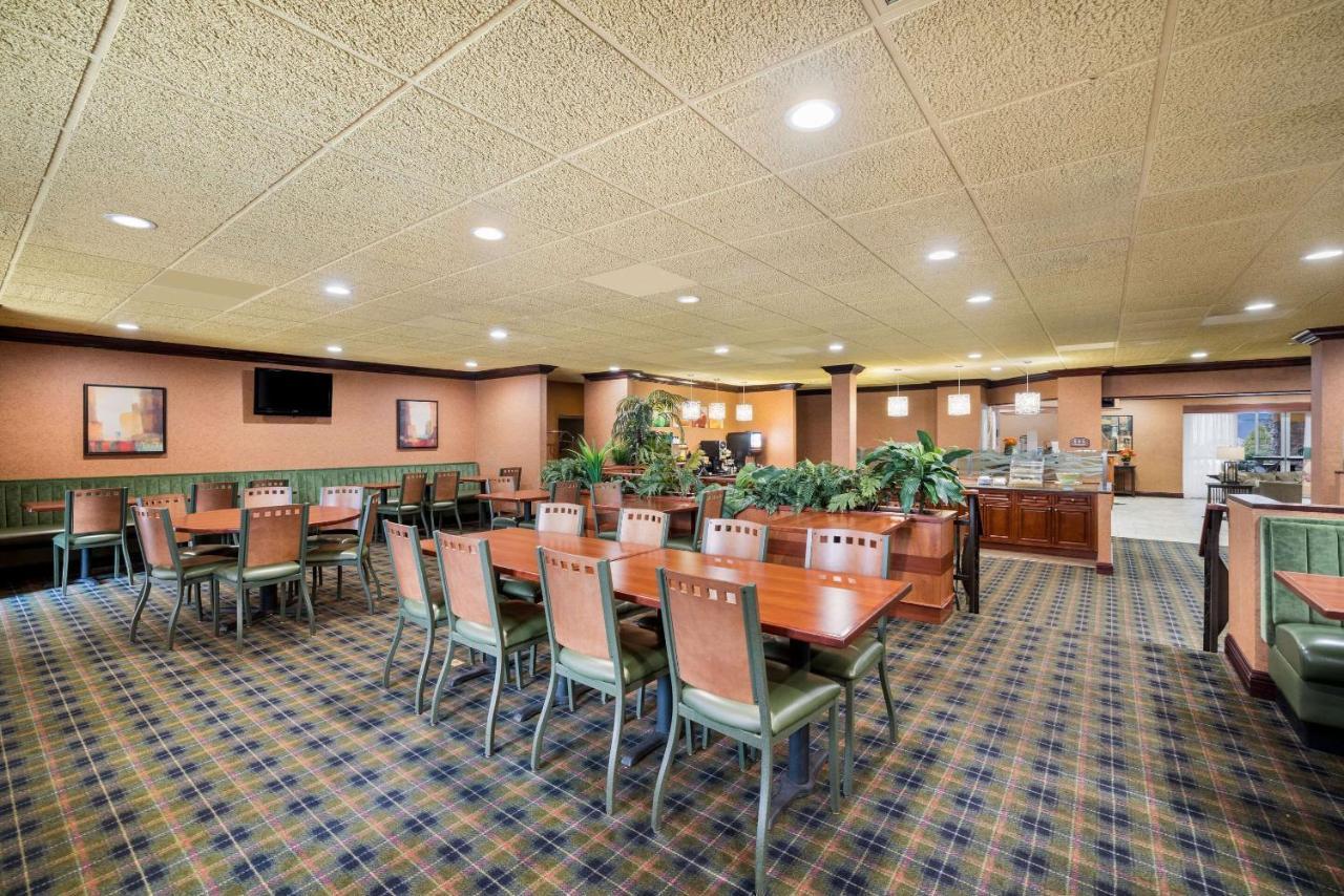 Quality Inn And Suites Fairgrounds - Syracuse Seneca Knolls Kültér fotó